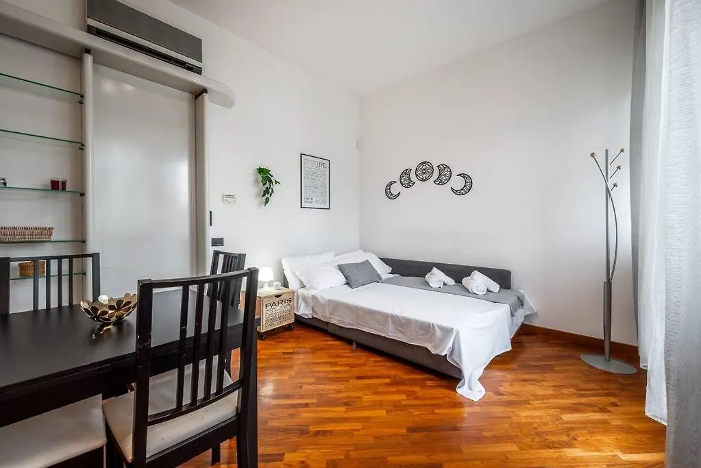Appartamento Carrobbio'S Nest - Elegant With Wifi And Netflix Milano Italia